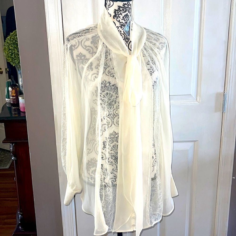 NWT lane Bryant a hint of lace and bow blouse